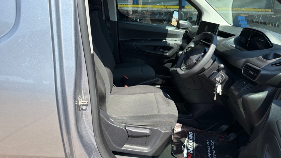 Peugeot Partner Standard Diesel 1.5 BlueHDi 100 Professional Van - Image 6