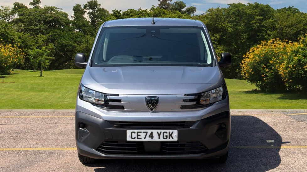 Peugeot Partner Standard Diesel 1.5 BlueHDi 100 Professional Van - Image 8