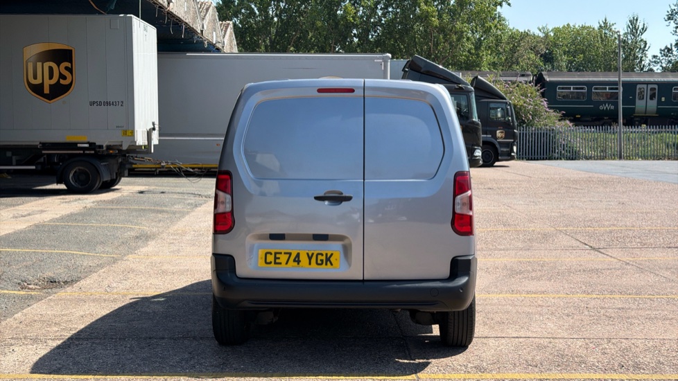 Peugeot Partner Standard Diesel 1.5 BlueHDi 100 Professional Van - Image 11