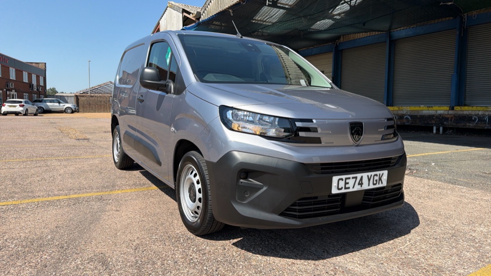 Peugeot Partner Standard Diesel 1.5 BlueHDi 100 Professional Van - Image 32