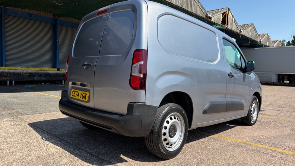 Peugeot Partner Standard Diesel 1.5 BlueHDi 100 Professional Van - Image 34