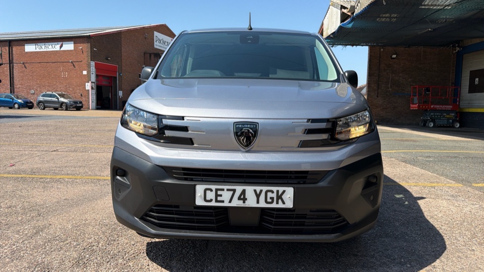 Peugeot Partner Standard Diesel 1.5 BlueHDi 100 Professional Van - Image 45