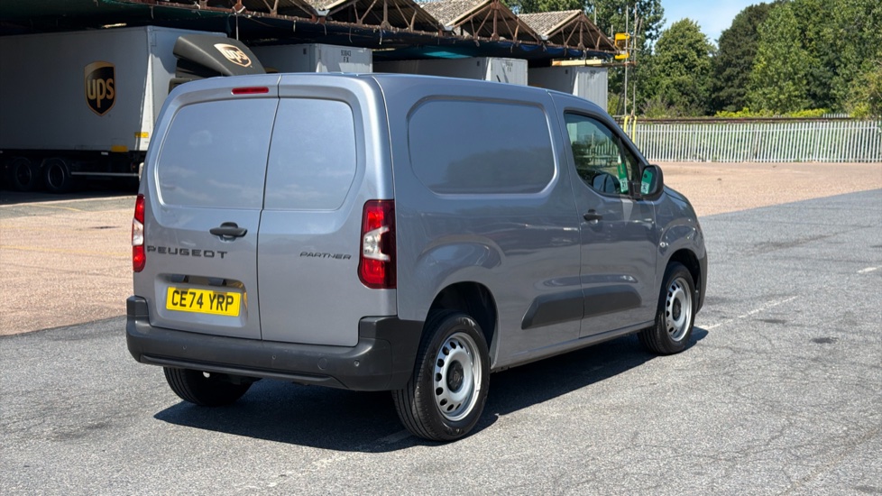 Peugeot Partner Standard Diesel 1.5 BlueHDi 100 Professional Van - Image 10