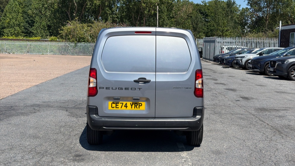 Peugeot Partner Standard Diesel 1.5 BlueHDi 100 Professional Van - Image 11