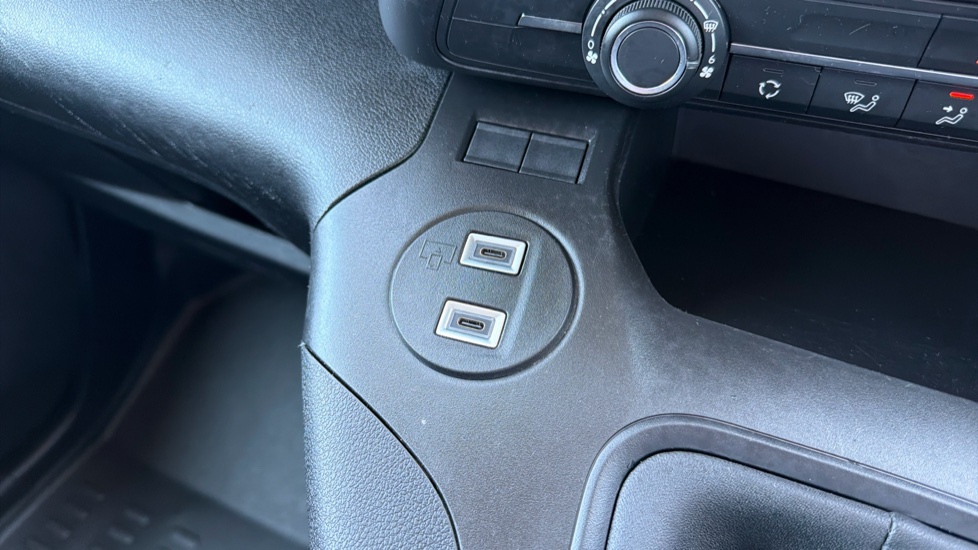 Peugeot Partner Standard Diesel 1.5 BlueHDi 100 Professional Van - Image 28