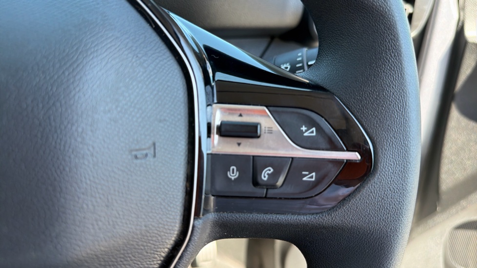 Peugeot Partner Standard Diesel 1.5 BlueHDi 100 Professional Van - Image 33