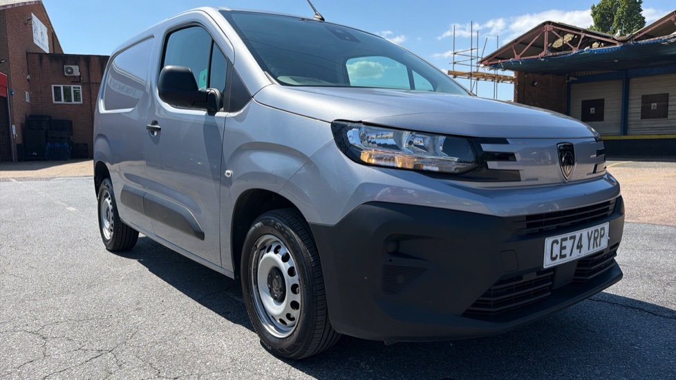 Peugeot Partner Standard Diesel 1.5 BlueHDi 100 Professional Van - Image 39