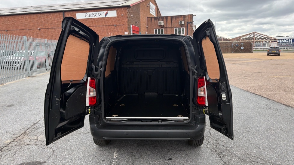 Peugeot Partner Standard Diesel 1.5 BlueHDi 100 Professional Van - Image 3
