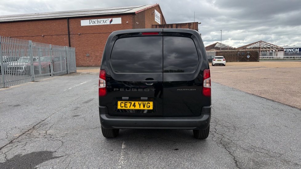 Peugeot Partner Standard Diesel 1.5 BlueHDi 100 Professional Van - Image 11