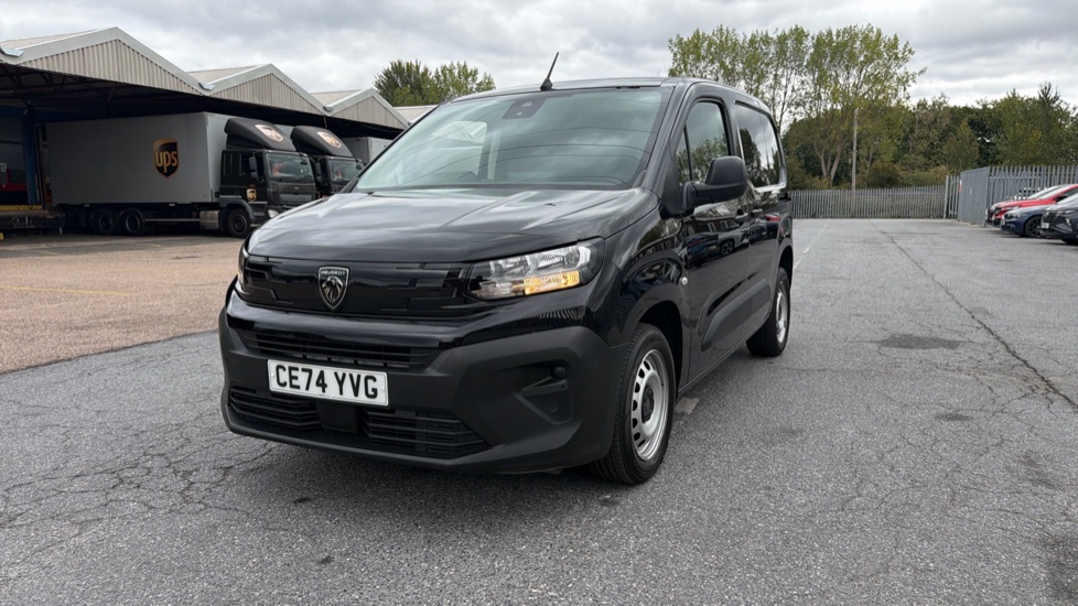 Peugeot Partner Standard Diesel 1.5 BlueHDi 100 Professional Van - Image 27