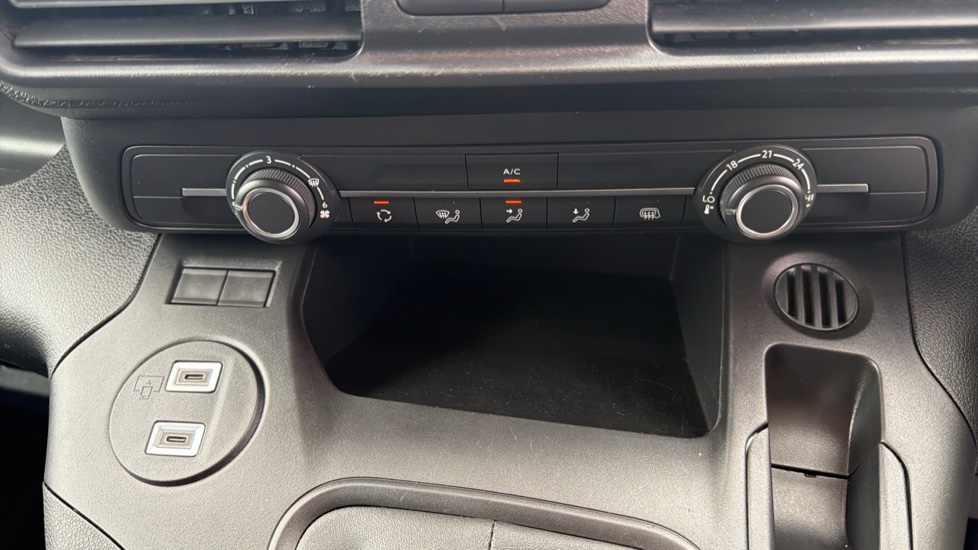 Peugeot Partner Standard Diesel 1.5 BlueHDi 100 Professional Van - Image 31