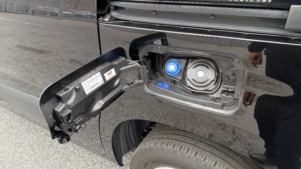 Peugeot Partner Standard Diesel 1.5 BlueHDi 100 Professional Van - Image 44