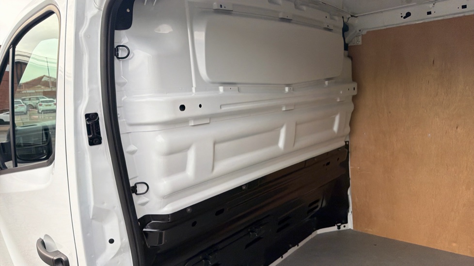 Nissan Primastar 30 L1 Diesel 2.0 dCi 110ps H1 Acenta Van - Image 18