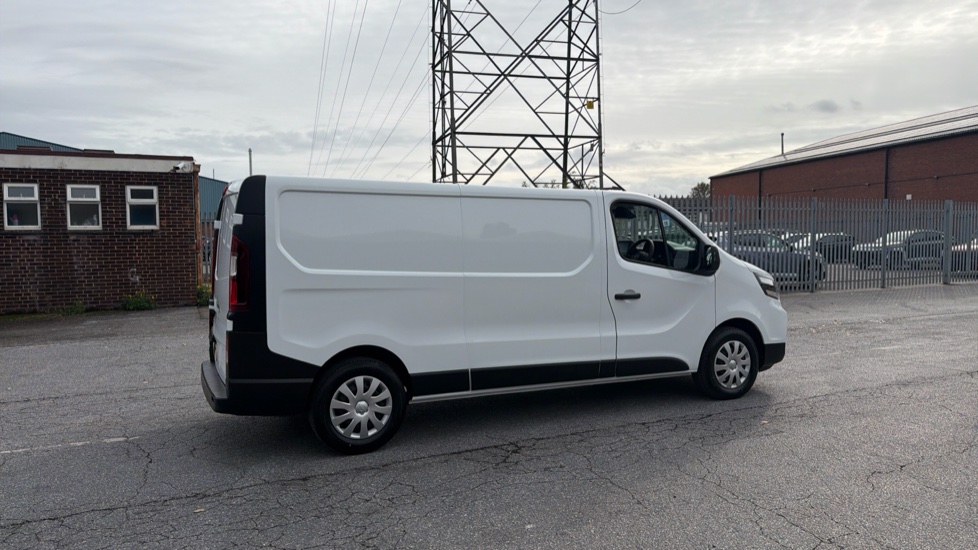 Nissan Primastar 30 L1 Diesel 2.0 dCi 110ps H1 Acenta Van - Image 27