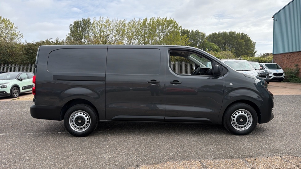 Vauxhall Vivaro L2 Diesel 2.0 Turbo D 145 Prime H1 Van Auto - Image 9