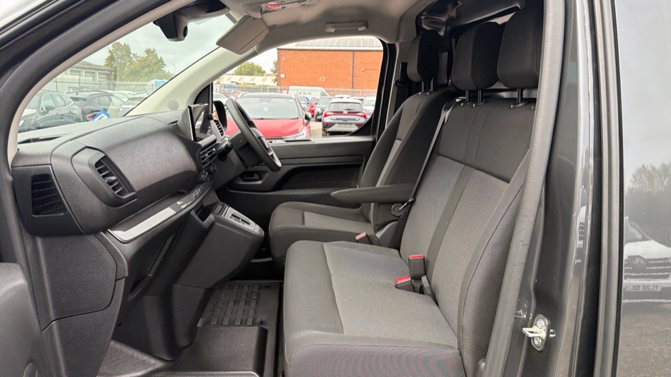 Vauxhall Vivaro L2 Diesel 2.0 Turbo D 145 Prime H1 Van Auto - Image 13