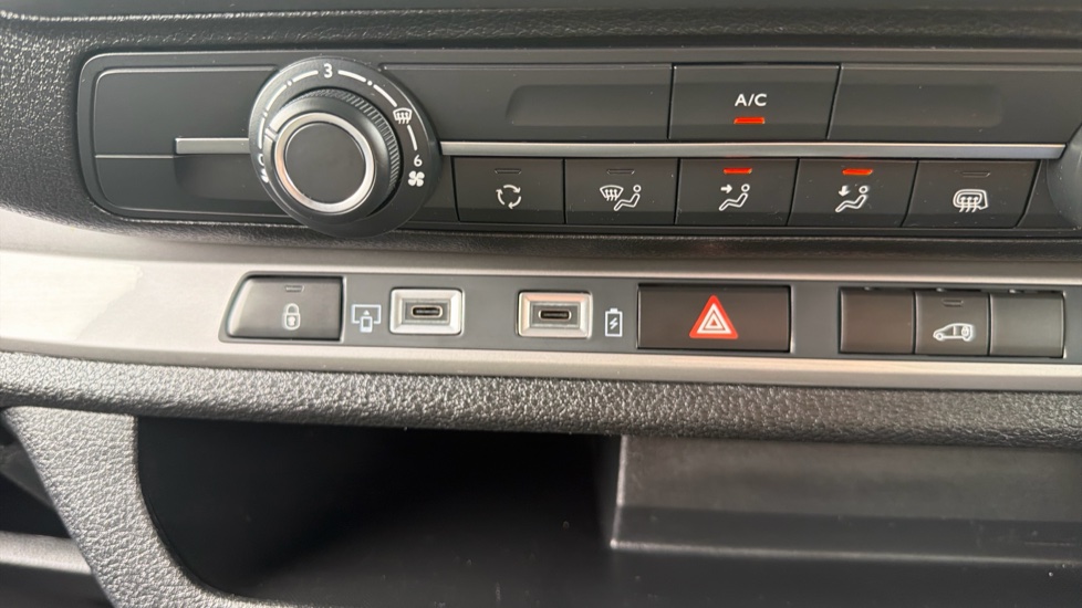 Vauxhall Vivaro L2 Diesel 2.0 Turbo D 145 Prime H1 Van Auto - Image 30