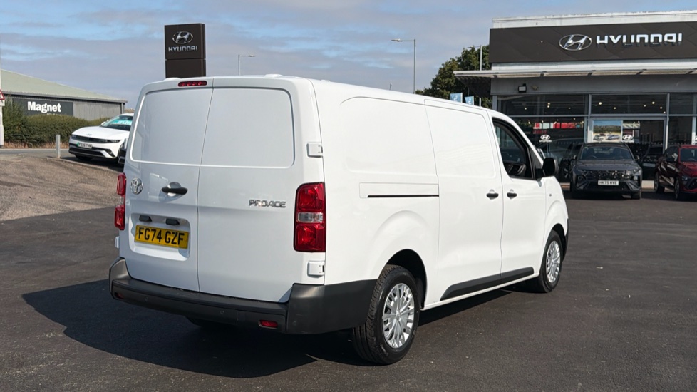 Toyota Proace L2 Diesel 2.0D 145 Icon Van - Image 10