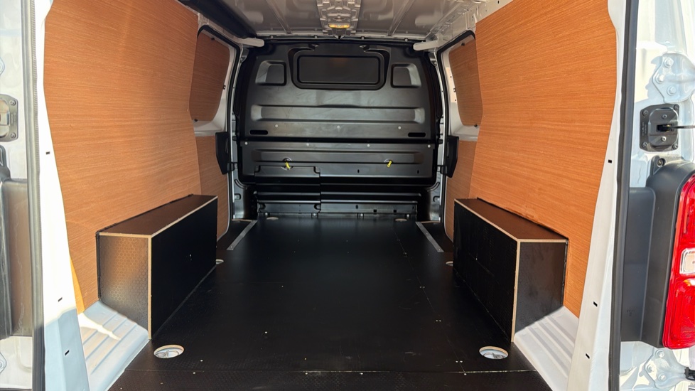 Toyota Proace L2 Diesel 2.0D 145 Icon Van - Image 12