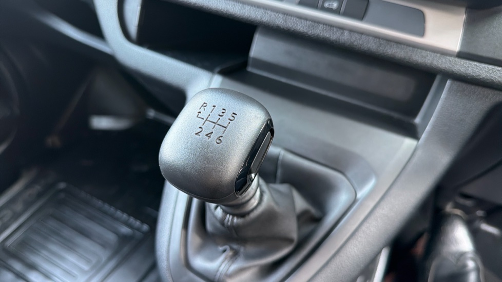 Toyota Proace L2 Diesel 2.0D 145 Icon Van - Image 23