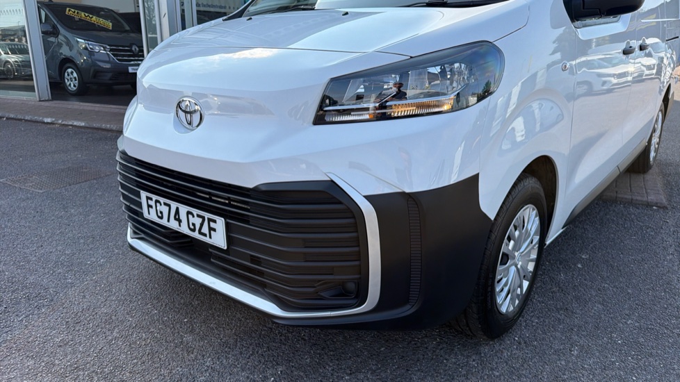 Toyota Proace L2 Diesel 2.0D 145 Icon Van - Image 40