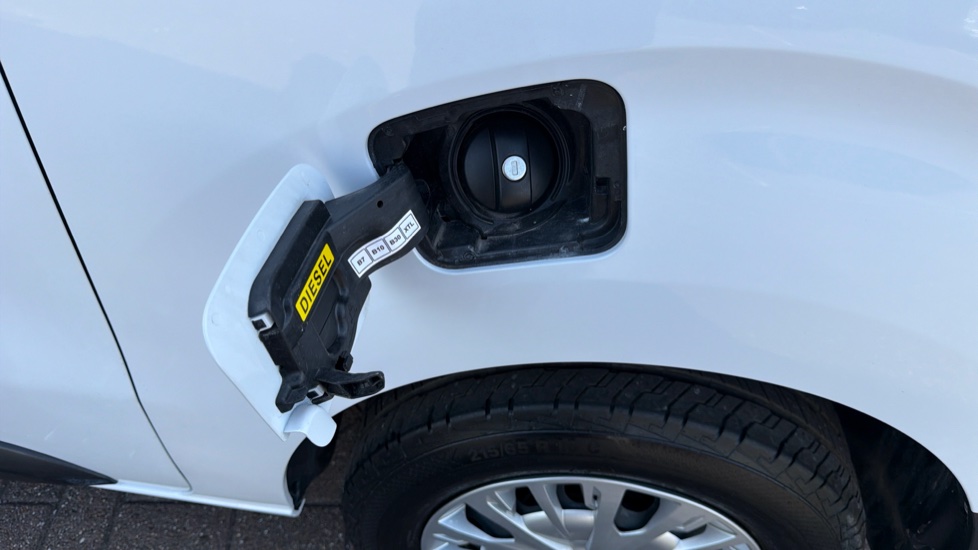 Toyota Proace L2 Diesel 2.0D 145 Icon Van - Image 41