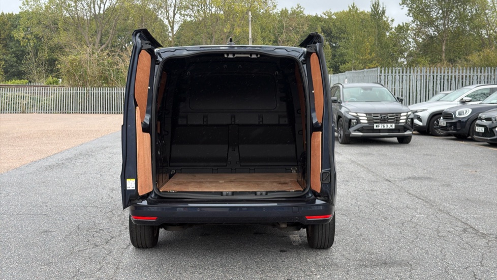 Volkswagen Caddy Cargo C20 Diesel 2.0 TDI 122PS Commerce Pro Van DSG [Tech Pack] - Image 3