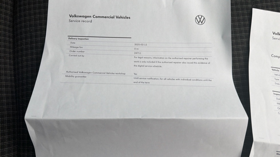 Volkswagen Caddy Cargo C20 Diesel 2.0 TDI 122PS Commerce Pro Van DSG [Tech Pack] - Image 33