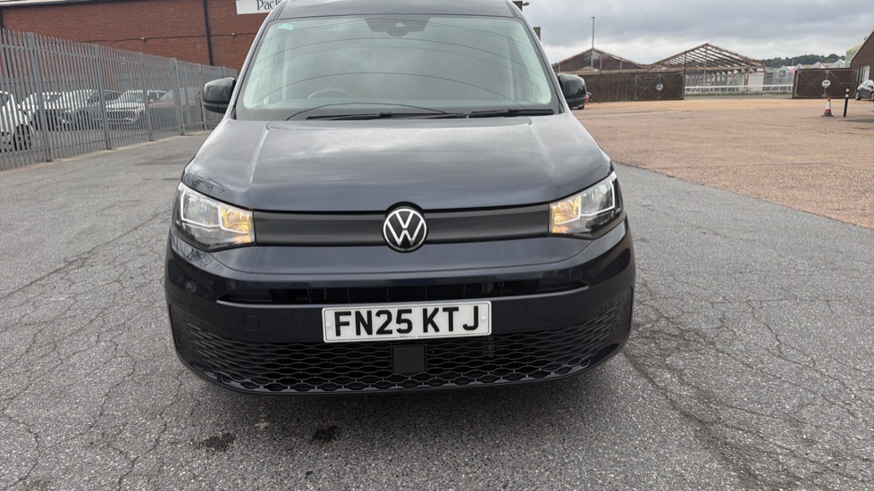 Volkswagen Caddy Cargo C20 Diesel 2.0 TDI 122PS Commerce Pro Van DSG [Tech Pack] - Image 38