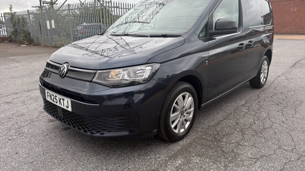Volkswagen Caddy Cargo C20 Diesel 2.0 TDI 122PS Commerce Pro Van DSG [Tech Pack] - Image 39