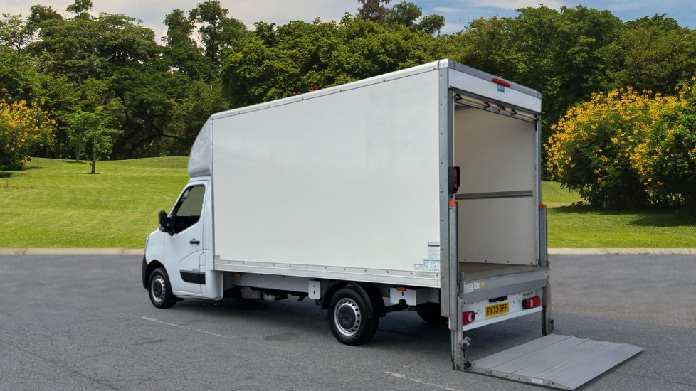 Renault Master Lwb Diesel Fwd LL35 ENERGYdCi 145 Business Luton Box Van [20m3] - Image 2