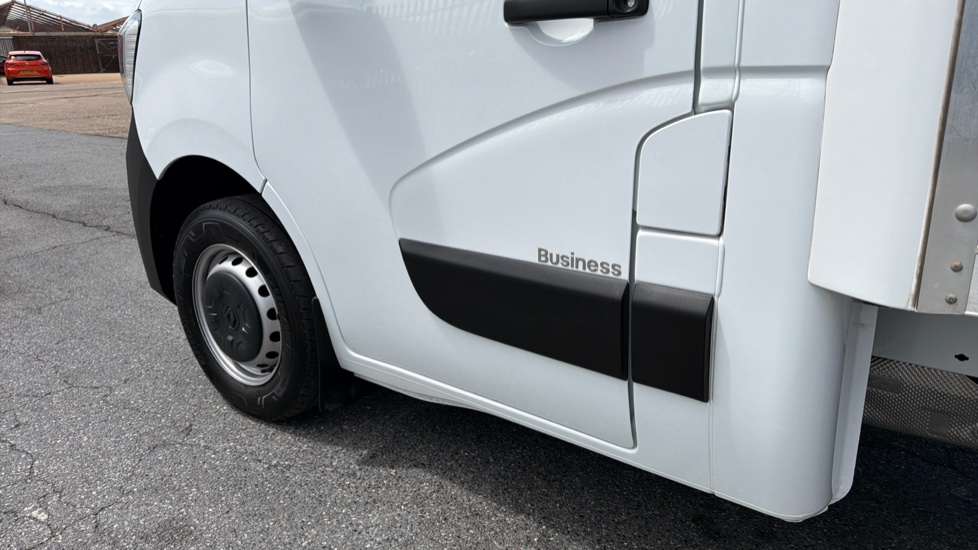 Renault Master Lwb Diesel Fwd LL35 ENERGYdCi 145 Business Luton Box Van [20m3] - Image 21