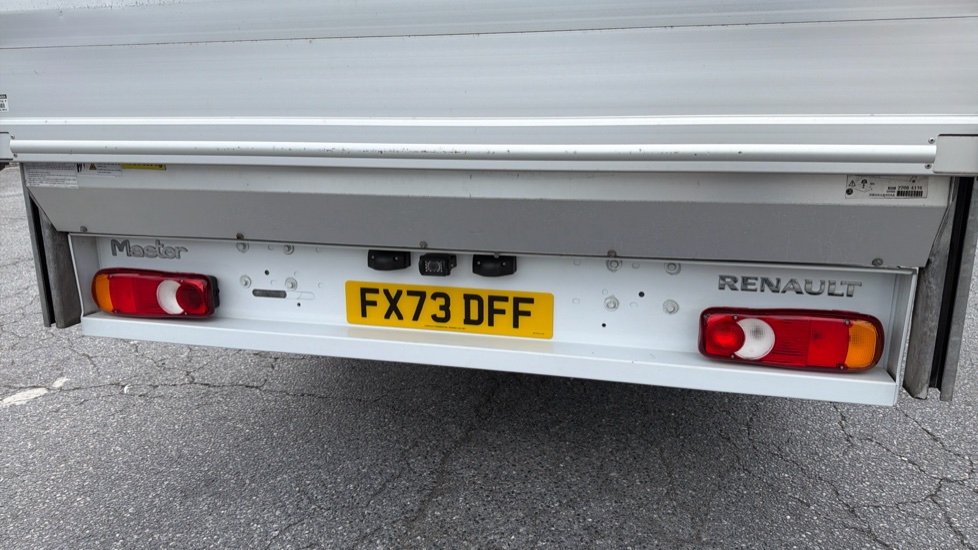 Renault Master Lwb Diesel Fwd LL35 ENERGYdCi 145 Business Luton Box Van [20m3] - Image 28