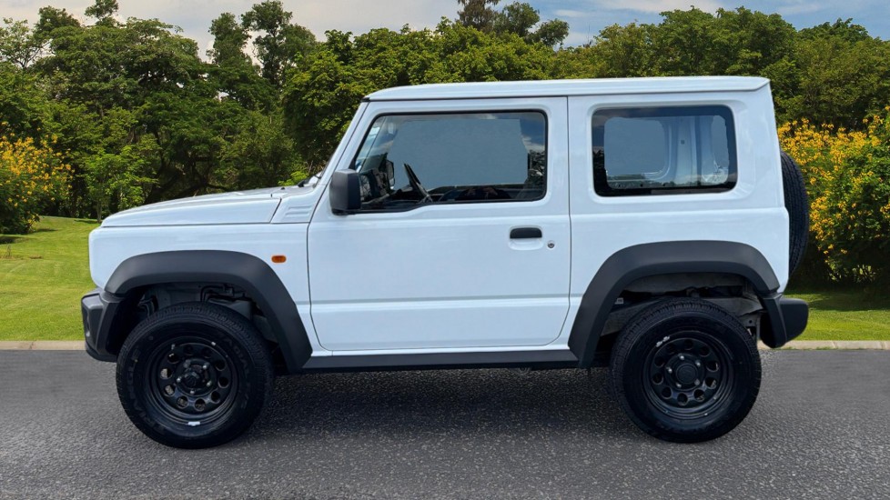 Suzuki Jimny Petrol 1.5 ALLGRIP Commercial 4WD Estate - Image 4