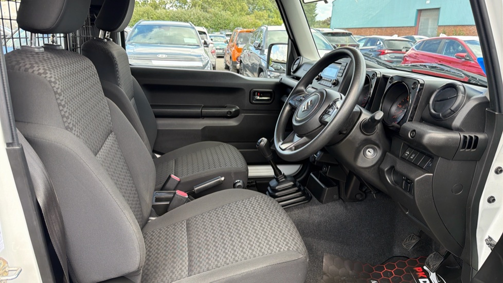 Suzuki Jimny Petrol 1.5 ALLGRIP Commercial 4WD Estate - Image 6