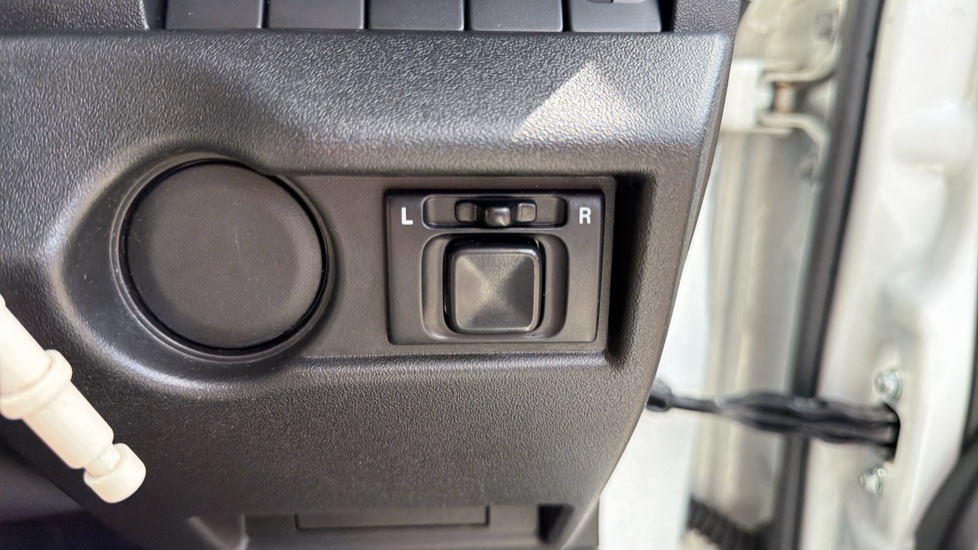 Suzuki Jimny Petrol 1.5 ALLGRIP Commercial 4WD Estate - Image 34