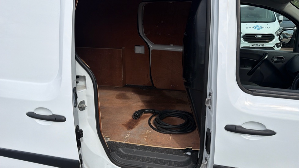 Renault Kangoo Maxi Ze Electric LL21 44kW 33kWh Business i-Van Auto - Image 5
