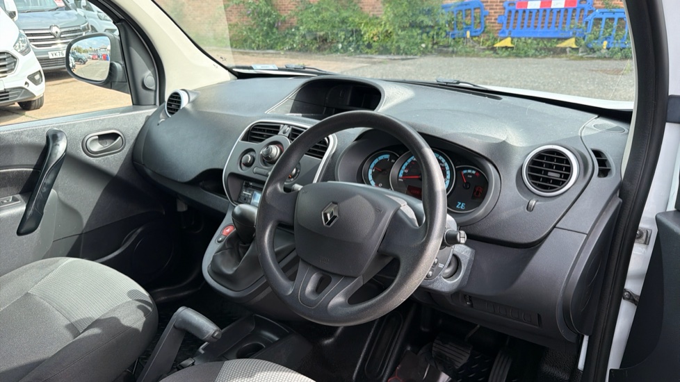 Renault Kangoo Maxi Ze Electric LL21 44kW 33kWh Business i-Van Auto - Image 16
