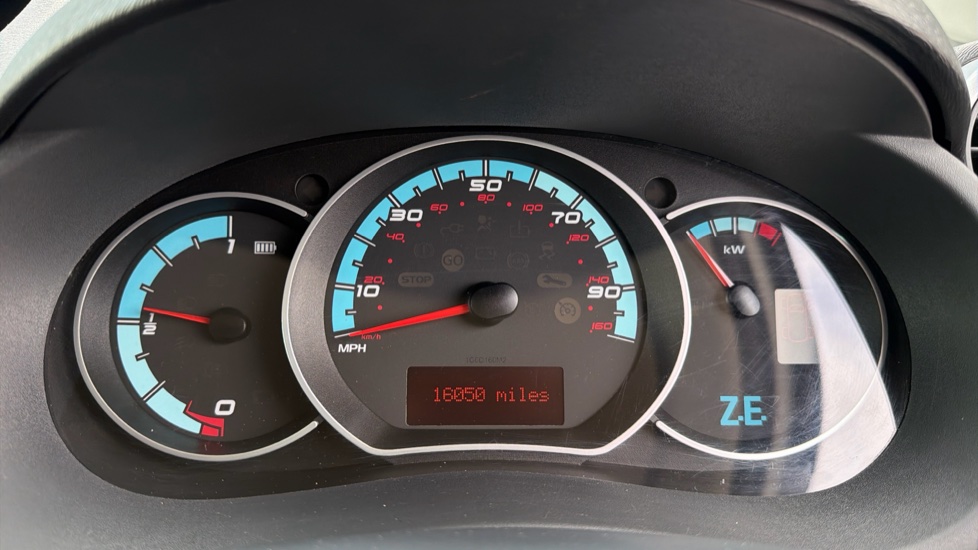 Renault Kangoo Maxi Ze Electric LL21 44kW 33kWh Business i-Van Auto - Image 19