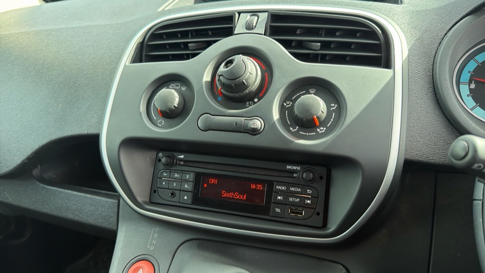 Renault Kangoo Maxi Ze Electric LL21 44kW 33kWh Business i-Van Auto - Image 20