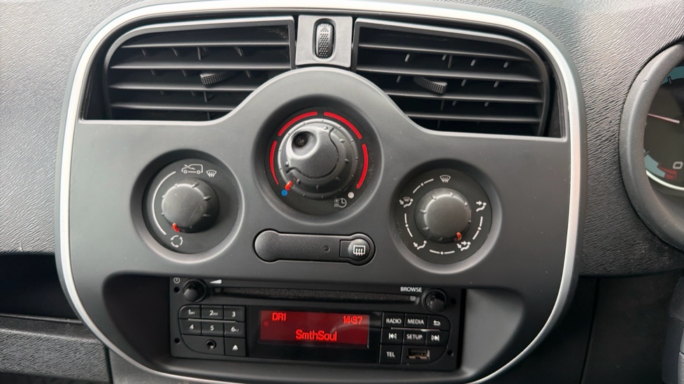 Renault Kangoo Maxi Ze Electric LL21 44kW 33kWh Business i-Van Auto - Image 25