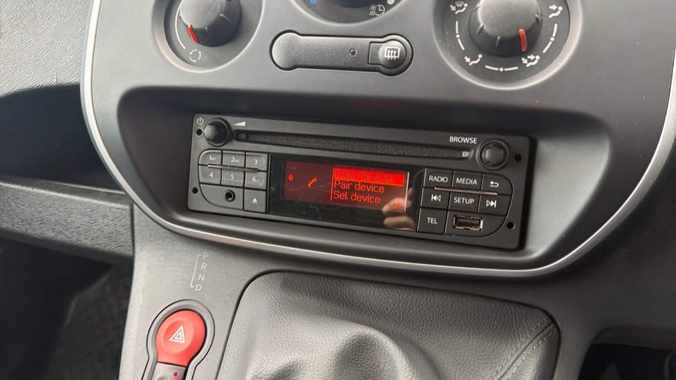Renault Kangoo Maxi Ze Electric LL21 44kW 33kWh Business i-Van Auto - Image 26