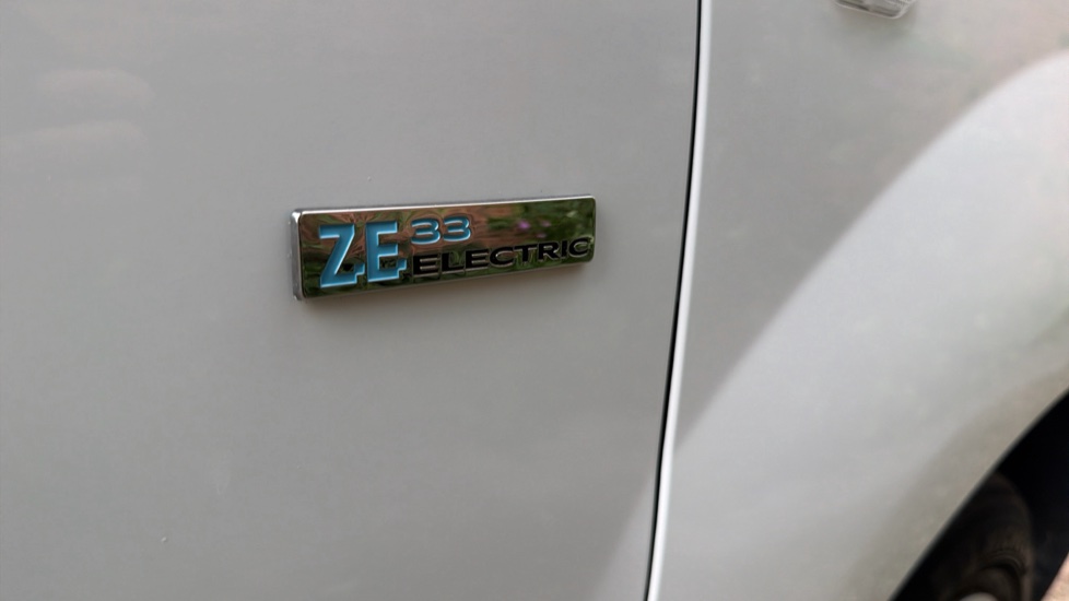 Renault Kangoo Maxi Ze Electric LL21 44kW 33kWh Business i-Van Auto - Image 35