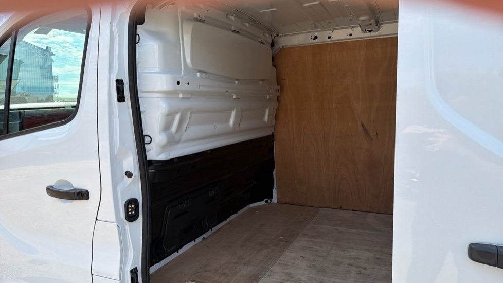 Renault Trafic Lwb Diesel LL30 Blue dCi 130 Advance [Safety] Van - Image 5