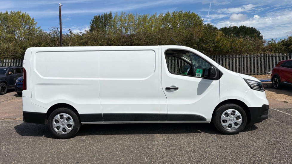 Renault Trafic Lwb Diesel LL30 Blue dCi 130 Advance [Safety] Van - Image 9