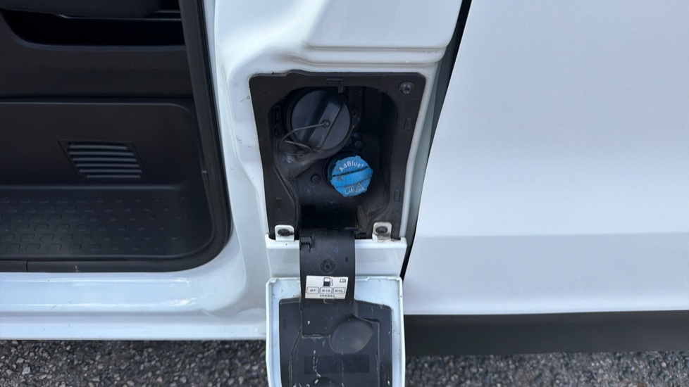 Renault Trafic Lwb Diesel LL30 Blue dCi 130 Advance [Safety] Van - Image 37