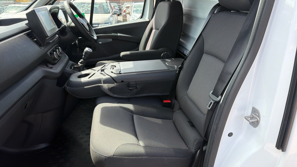 Renault Trafic Lwb Diesel LL30 Blue dCi 130 Advance [Safety] Van - Image 39