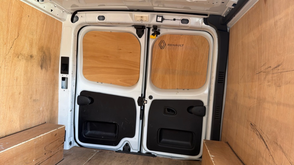 Renault Trafic Lwb Diesel LL30 Blue dCi 130 Advance [Safety] Van - Image 40