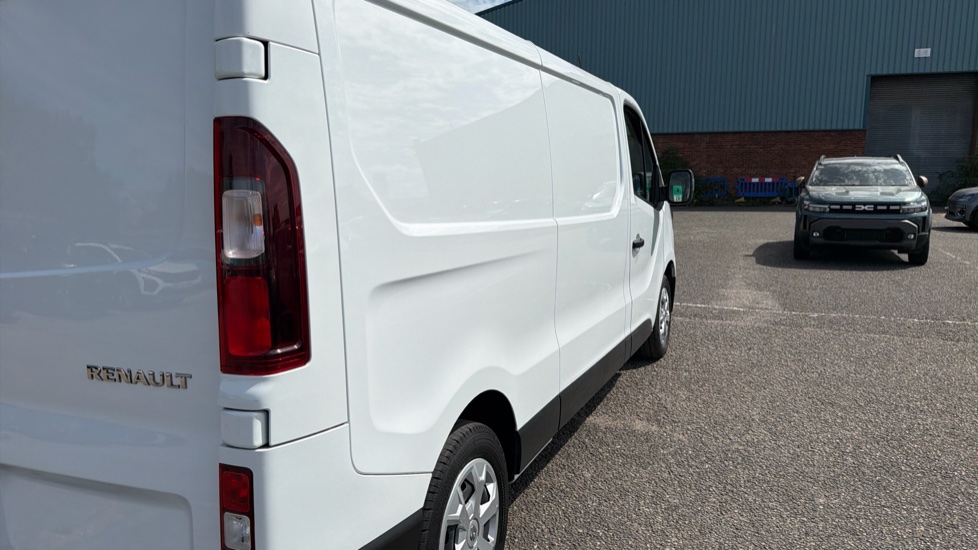 Renault Trafic Lwb Diesel LL30 Blue dCi 130 Advance [Safety] Van - Image 45