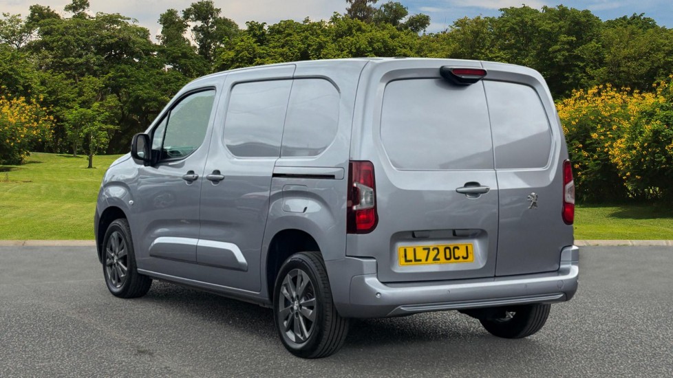 Peugeot Partner Standard Diesel 1000 1.5 BlueHDi 100 Asphalt Premium Van - Image 2